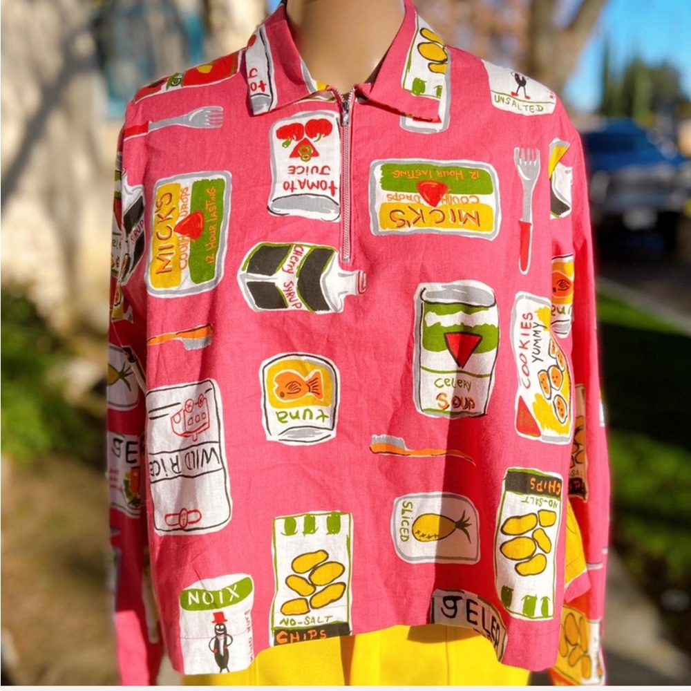 Lisa Says Gah lookalike blouse with food print